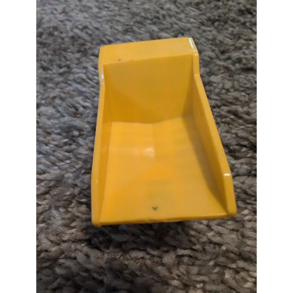 maisto yellow dump